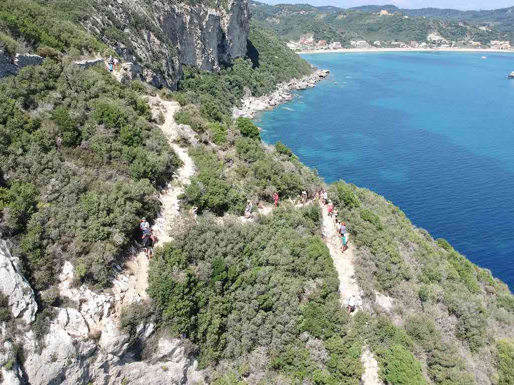 vacances à Corfou chemin de Afionas vers Porto Timoni 